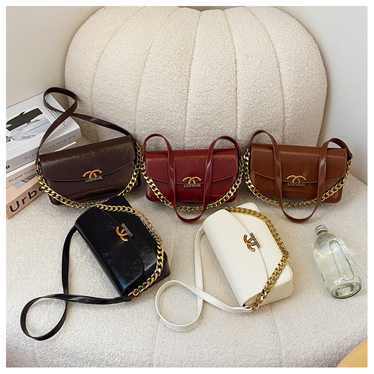 Retro Patent Leather Women's Shoulder Flap Designer Solid Color Armpit Red Crossbody Bag Women's Handbag