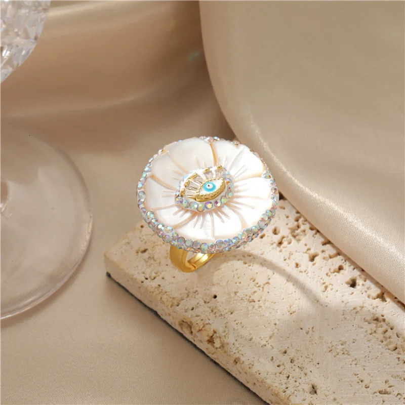 Vintage Elegant Baroque Freshwater Pearl Ring Female Simulation Gemstone Turquoise Crystal Ring Gold Plated 241113