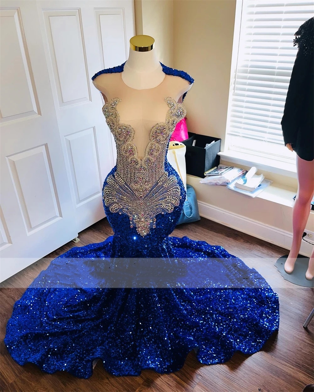 Sparkly Royal Blue Mermaid Prom Dresses For Black Girl 2024 Sheer Neck Sequins Bead Crystal Rhies Plus Size Vestidos Birthday Party Gowns 0528