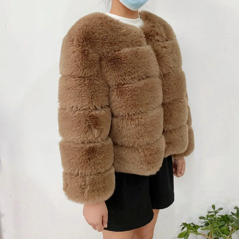 2024 Women Faux Fur Coat Autumn Winter High Quality Fluffy Short Jacket Ladies furry Fashion Tops 241115