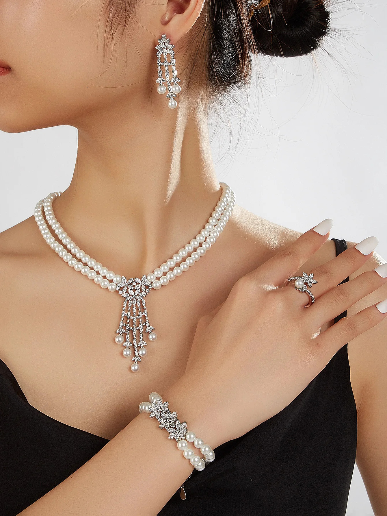 Fashion Pearl Tassel Necklace 4PCS Jewelry Set for Womens Wedding Party All Zircon Dubai Bridal Jewelry Set Gift 241115