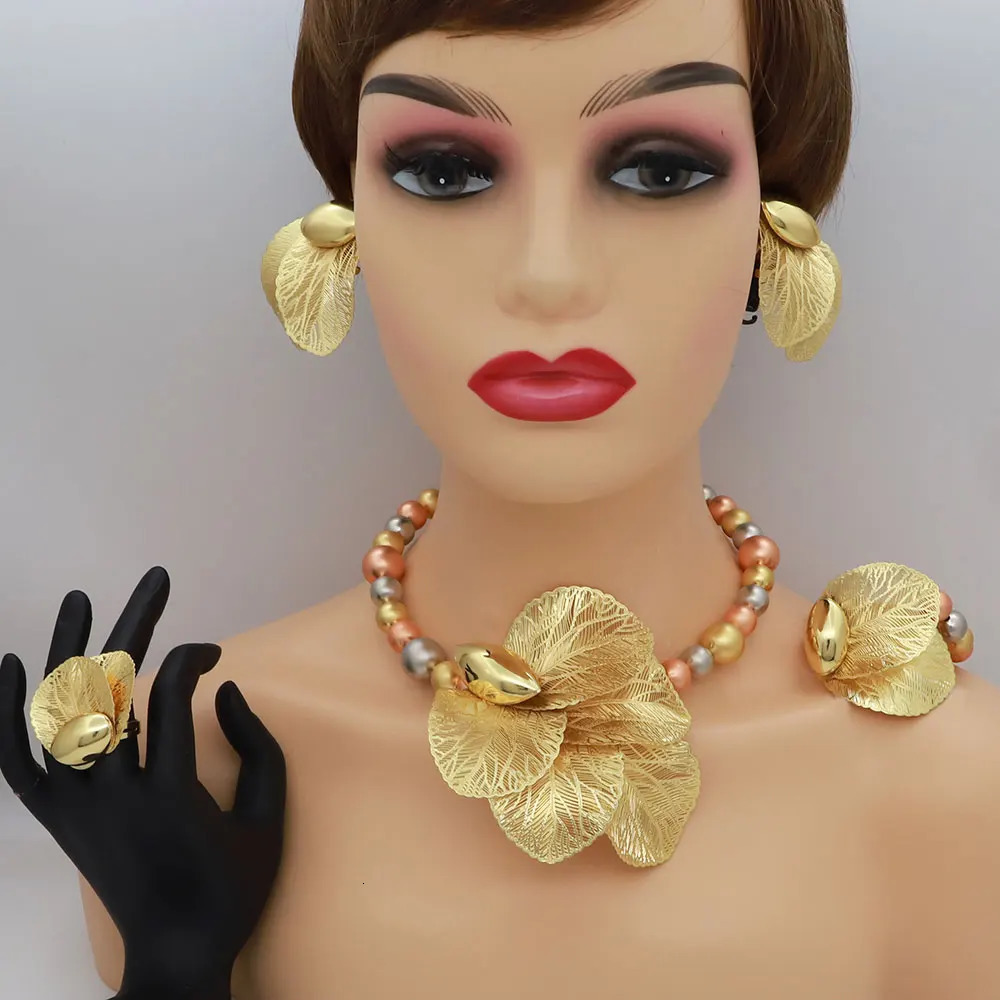 Fashion Brazilian Gold Plated Jewelry Set Bead Necklace Ring Wedding Banquet Large Leaf Pendant Jewelry 241115