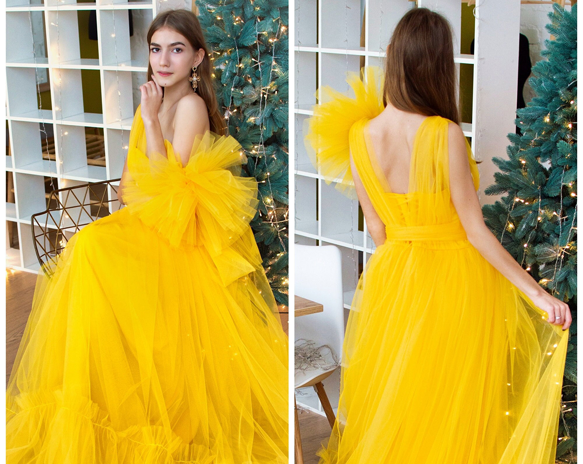 Light Women Evening Dresses V Neck Sleeveless Prom Gowns Ruffles Tulle Sweep Train Dress Custom Made Robe De Soiree