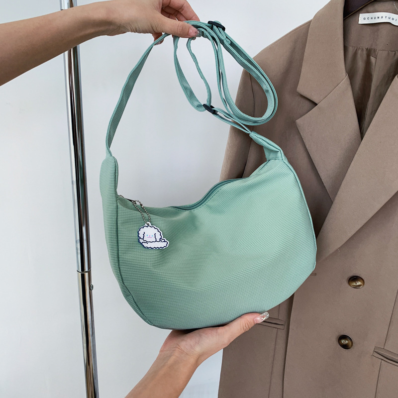 Exquisite Women Shoulder Bag Solid Color Armpit Designer Underarm Leisure Ladies Crescent Daily Dumpg Bags