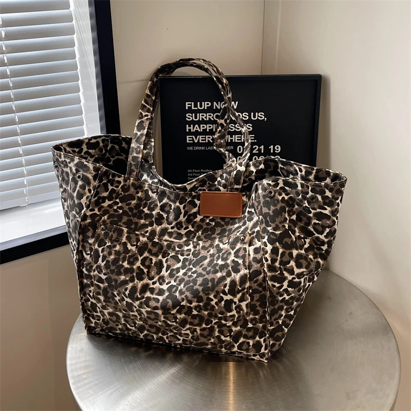 Oversized Leopard Prints Shoulder Bags For Women Deformable Canvas Large Capacity Shopping Winter Handbags 241114
