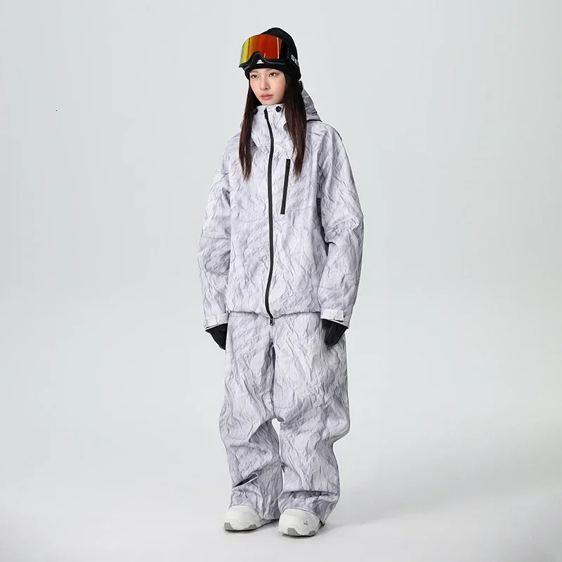 2025 Warm Winter Solid Skiing Woman Suites Hooded Windproof Waterproof Men Outdoor New Ski Sets Polyester Snow Zipper Sport Suit