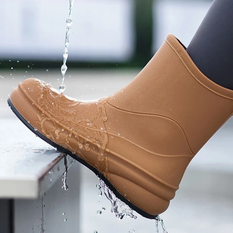 Fashionable Womens Rain Boots Mid-calf Non-slip Water Boots Waterproof Rubber Shoes Outdoor Non-slip Car Wash Water Shoes 241114