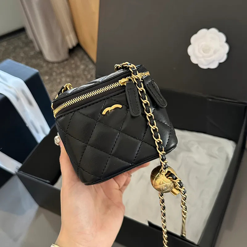 With mirror Women designer makeup bag High Quality Sheepskin Diamond Lattice Handle Vanity Box Tote Bags Crossbody Shoulder Cosmetic Case Luxury handbag 2e 5a