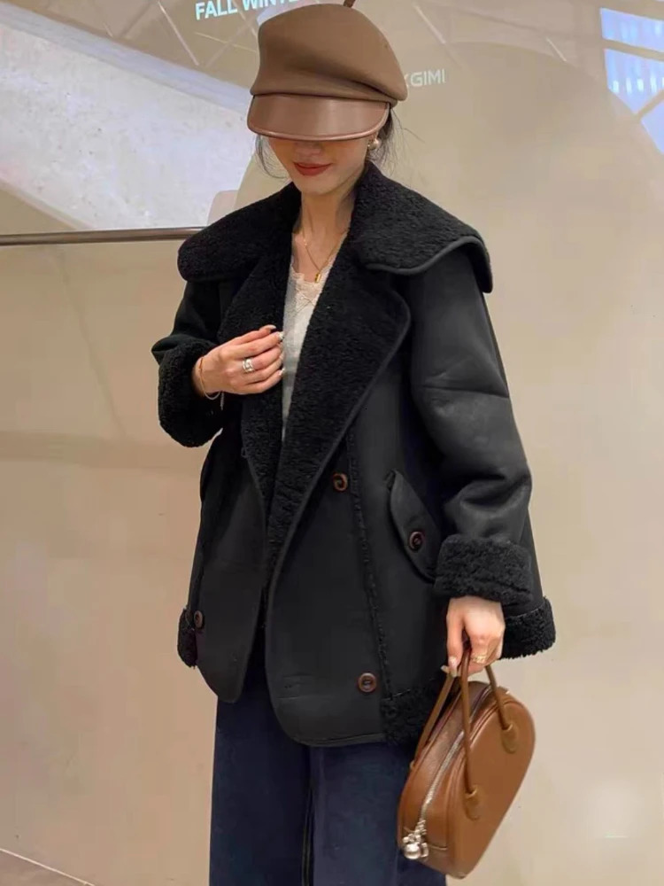 2024 AutumnWinter Fashion Collection Womens Warm Jacket Sleeveless Collar Lamb Fleece Fur Integrated Vest Anti Cold Coat 241115