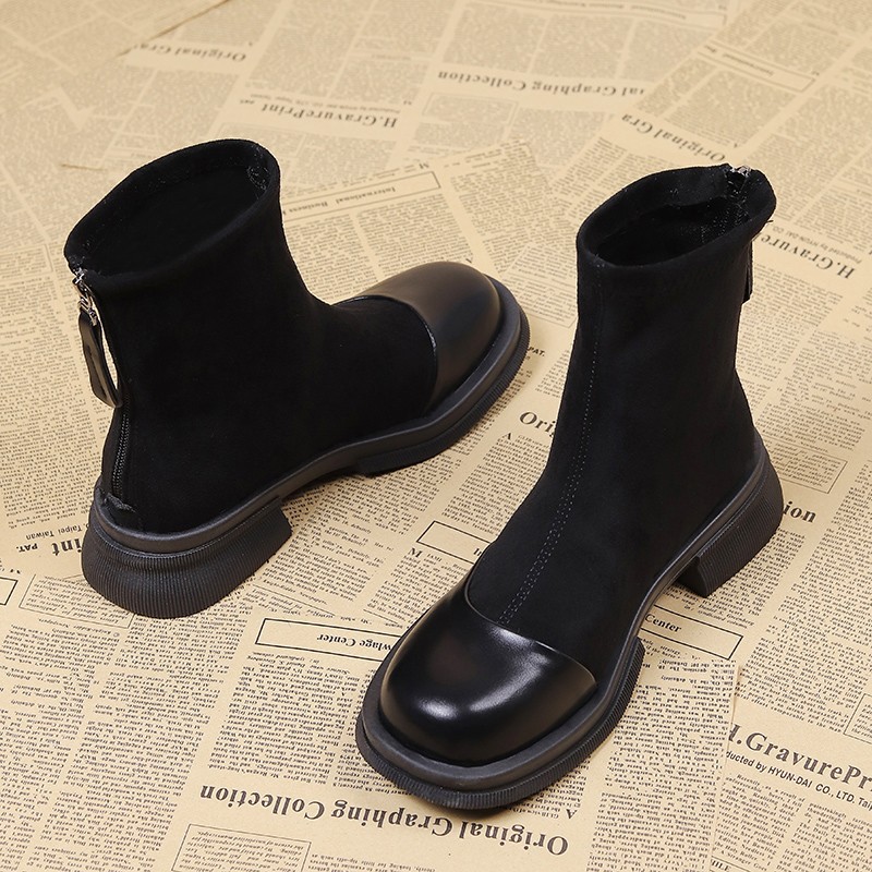 Women's autumn and winter thick soled thick heeled Martin boots.