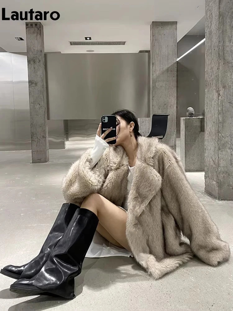 Lautaro Winter Loose Casual Thick Warm Soft Hairy Faux Fur Coat Women High Quality Furry Fluffy Jacket Korean Fashion 241115