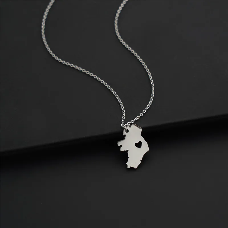 Republic of Ireland Country Heart Map Necklace Stainless Steel Outline Continent Dublin Pendant Necklaces for Motherland Hometown Female Ladies Party 