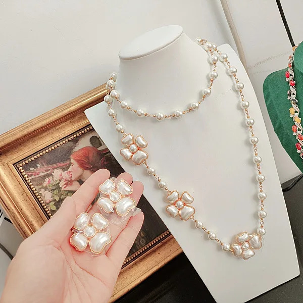 Vintage white flower long white glass pearl necklace sweater chain silver stud earring set 241115