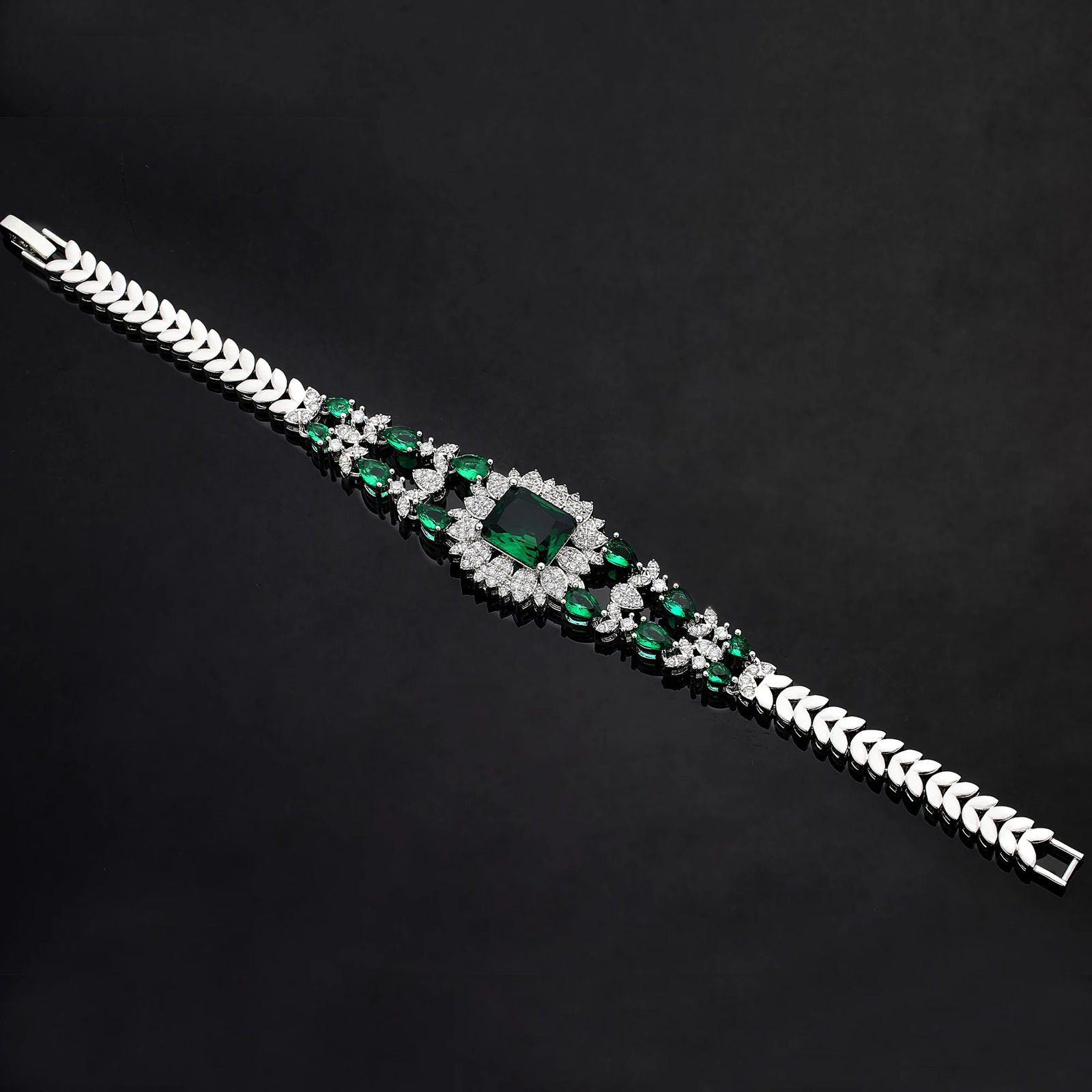 2024 Bridal Zirconia Complete Jewelry Set Suitable for Womens Parties 4pcs Dubai Nigeria CZ Crystal Wedding Necklace Set 241115