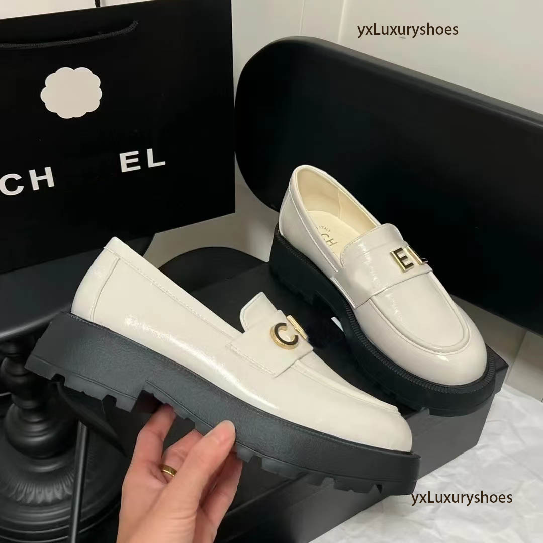 2024 Loafer designer autumn and winter new Loafer shoes CC platform low heel LOafer letter buckle women's shoes high quality women luxury low heel shoes