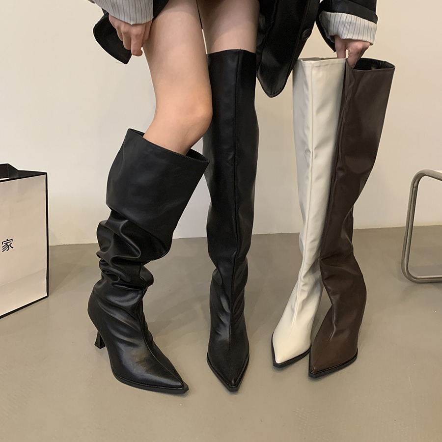 Women's French Autumn New Pointed Black Boots.