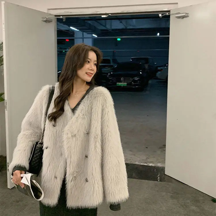 Fur Coat Womens Korean Version Loose and Thick Short Fashion Top 241115