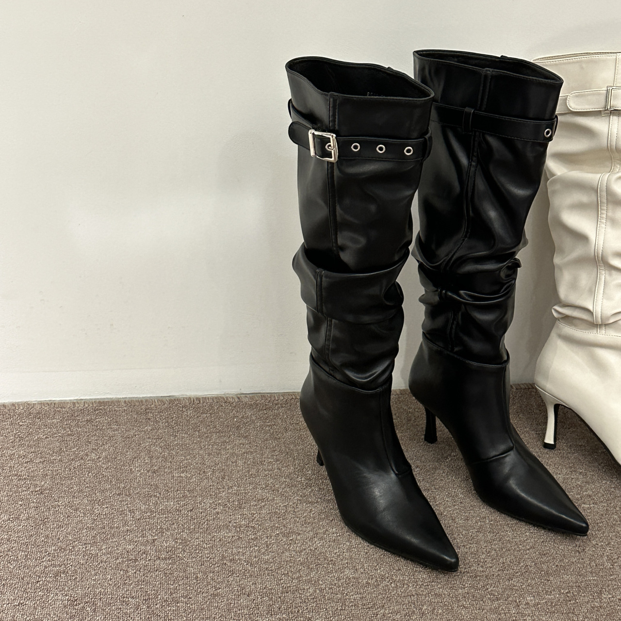 Women's Versatile Autumn/Winter Pointed Thin Heel High-heeled Boots.