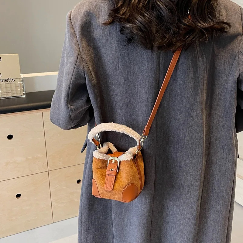 Lamb Wool Mini Vintage Suede Bucket Bag Women Maillard Retro Handbag for Ladies Faux Fur Shoulder Crossbody Bag Female Purses 241114