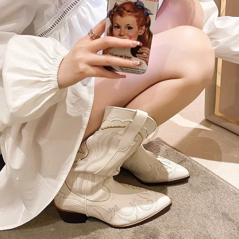Womens Embroidered Western Mid Calf Boots Cow Square Heels Boots Pointed Toe Platform Boots Women Western Shoes Plus Size42 241115