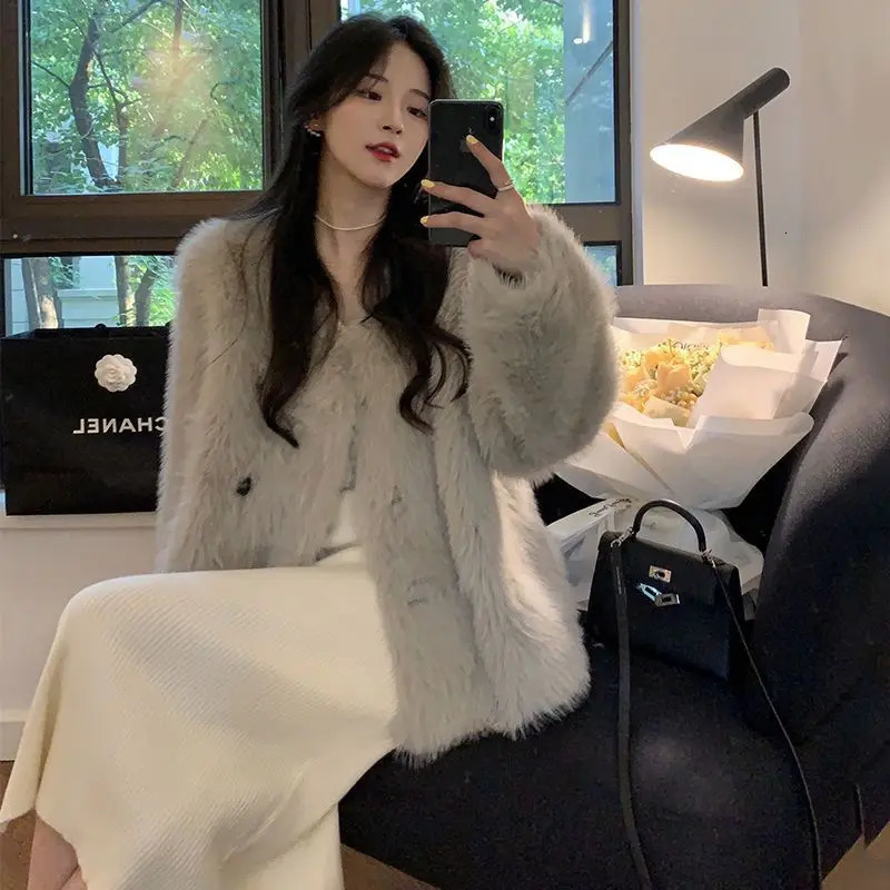 Fur Coat Womens Korean Version Loose and Thick Short Fashion Top 241115