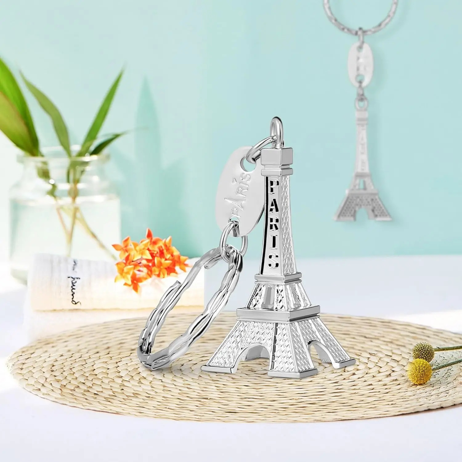 15 pieces of 3D Eiffel Tower keychains with retro decorations French souvenirs keychains with metal splicing French souvenirs Paris keychains 241115