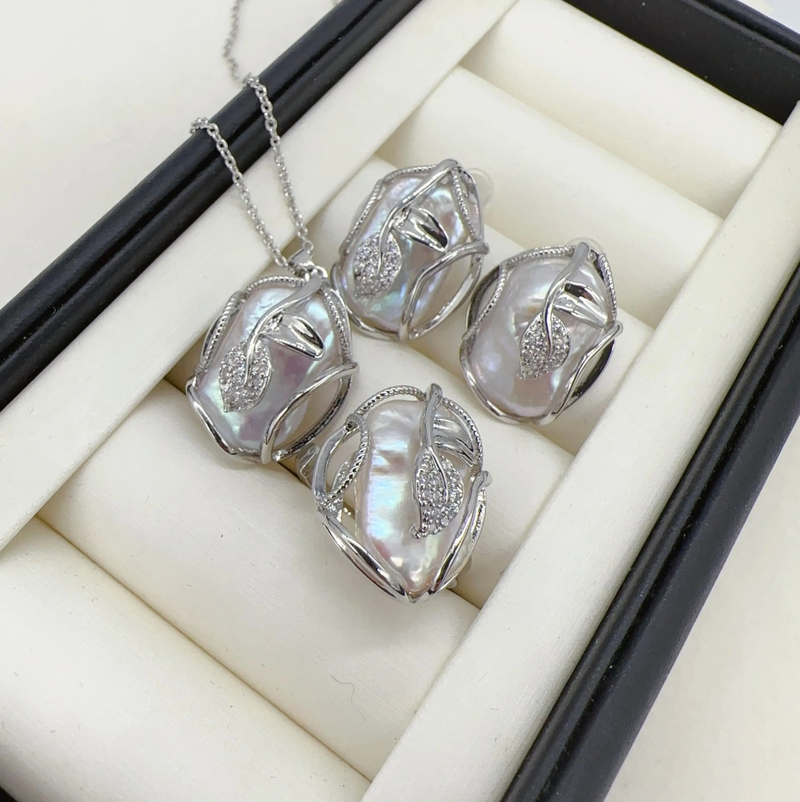 High quality natural freshwater pearl necklace earrings Baloch pearl jewelry set 18k gold-plated womens gift 241115