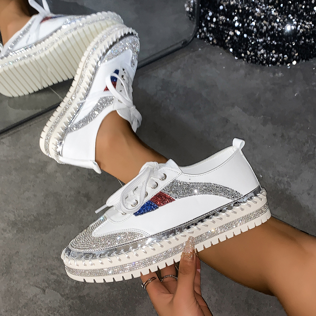 Women's Sneakers 2025 New Fashion Shiny Rhinestones Shoes Casual Sneakers Women's Stylish Sport Shoes Lace-Up Sneakers Shoes 2025 Luxury Shi