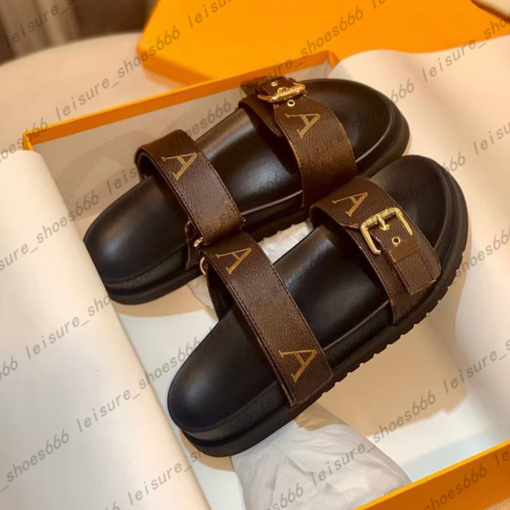 Designer Slippers slides sandals Summer Flats Sexy real leather platform Shoes Ladies Beach Effortlessly Stylish Slides AA