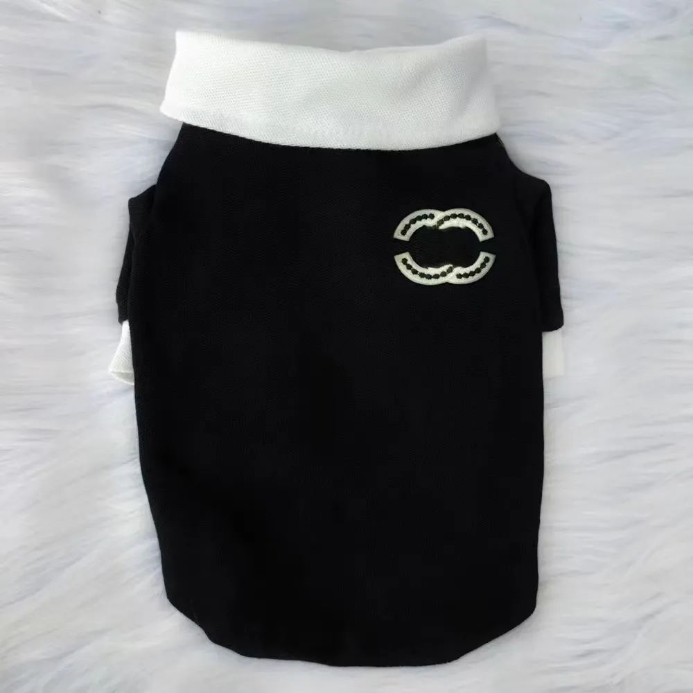 Classic Winter Coat Designer Clothes Cute T-Shirt Shorts Puppy Pet Clothing Large Dog Warm Sweater