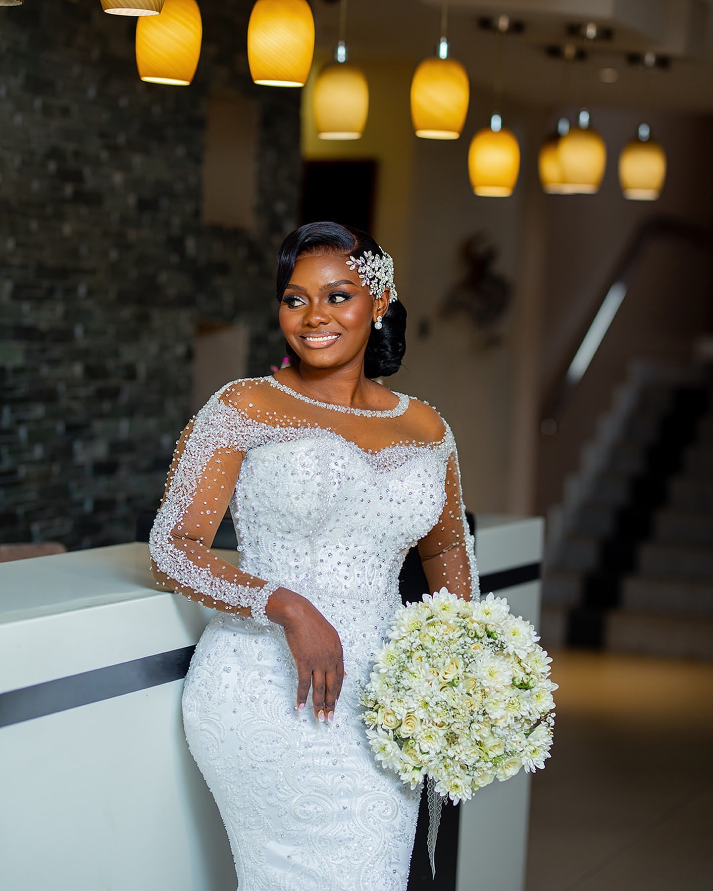 2024 Arabic Aso Ebi Plus Size Off White Bride Dresses Pearls Beaded Satin Detachable Train Lace Full Sleeves Vintage Bridal Gowns Dress For Bride