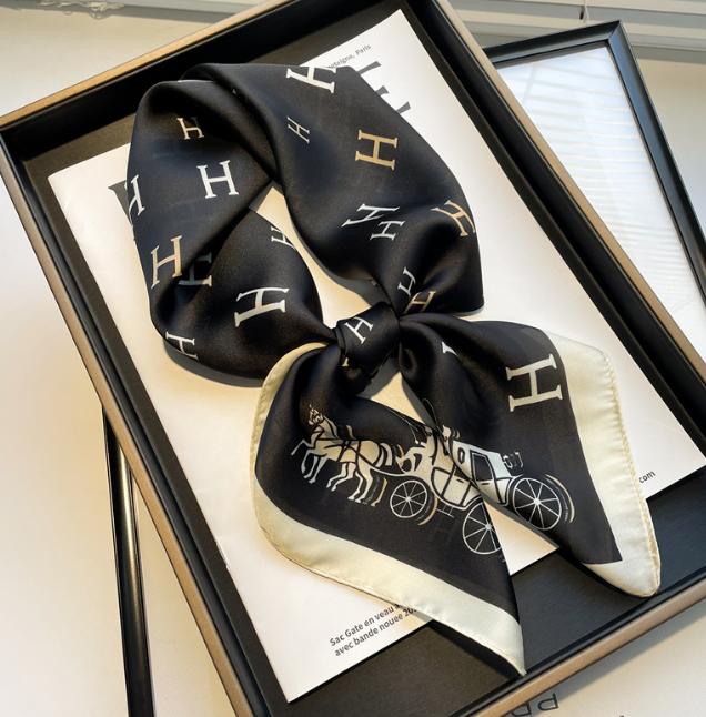 70X70cm Classic scarf designers silk Letters Print Ral Silk cc Scarf Headband For Women Fashion Long Handle Bag Scarves P Shoulder Tote Lage Ribbon Head Wraps