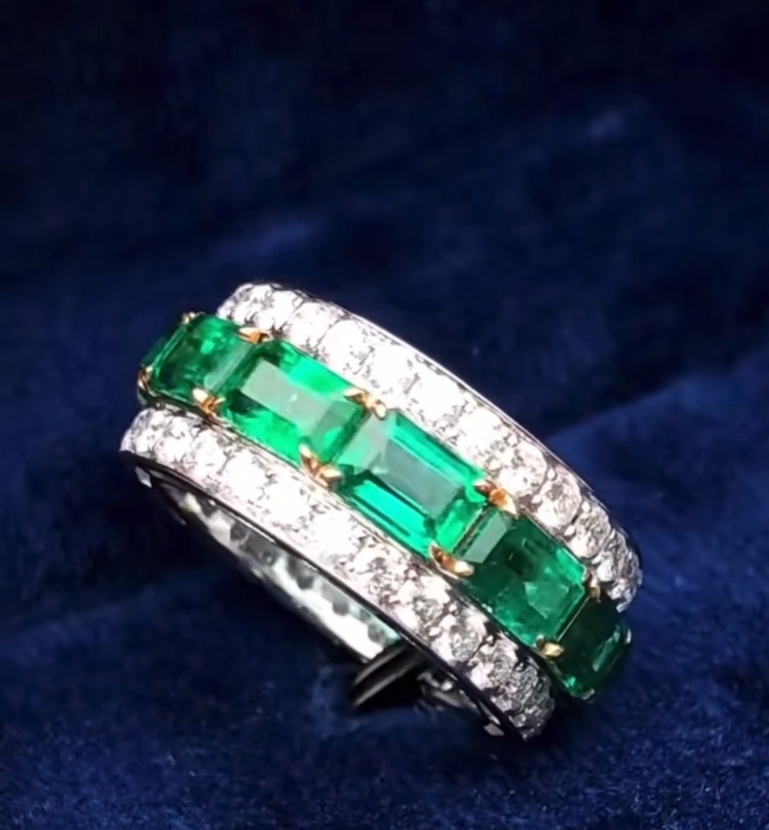 Rulalei Valuable Lovers Lab Emerald Diamond Ring 925 Sterling Silver Party Wedding Band Rings for Women Men Engagement Jewelry Gift