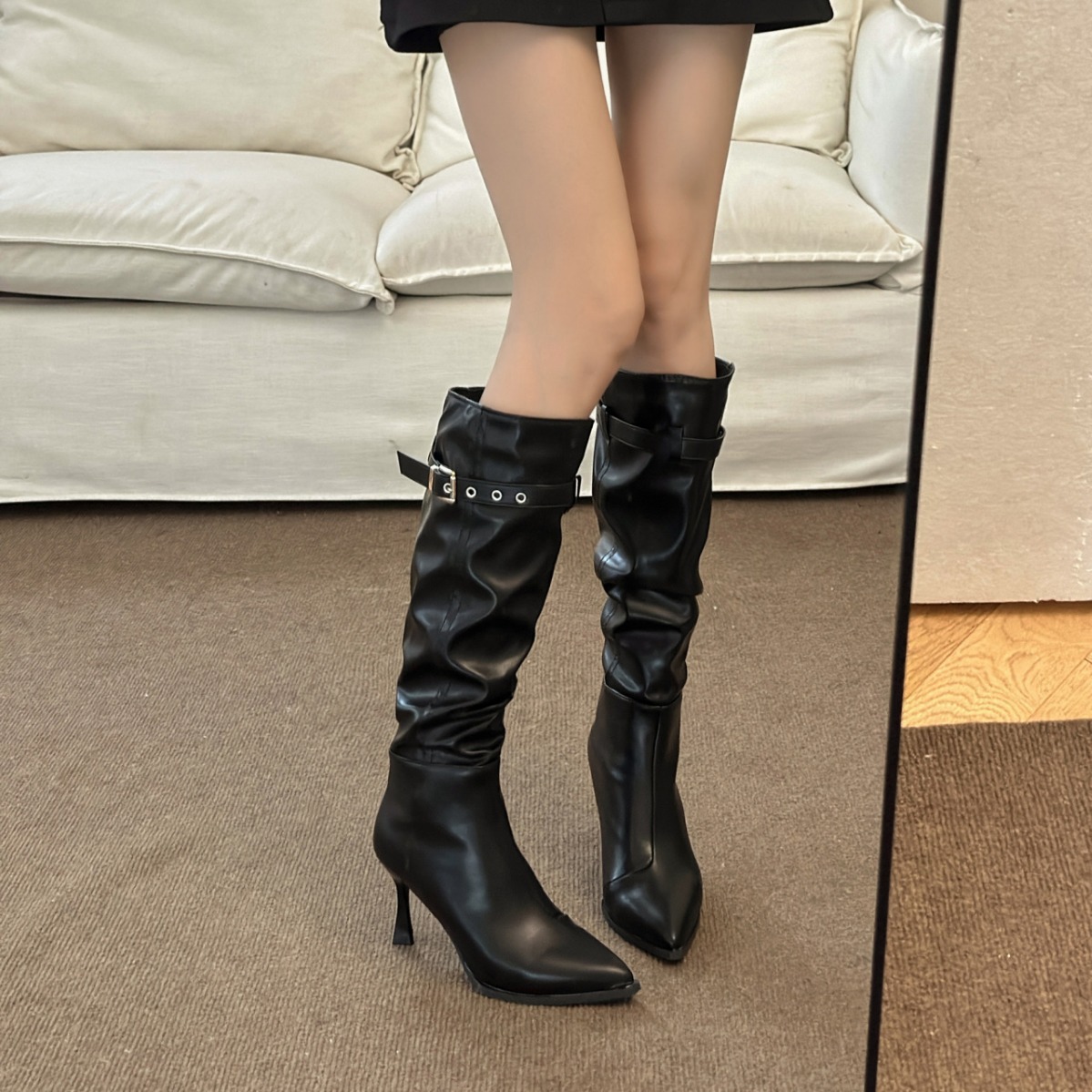 Autumn and Winter New Slim Heeled Pointed Boots.