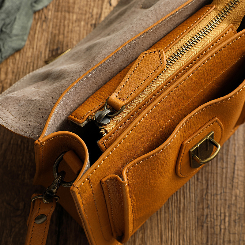 Style Full Grain Leather Messenger Bag For Woman Lady Handbags Outdoor Shoulder Bag Anti Theft Female Totes Soft Cowskin Cartoon BagVoyage