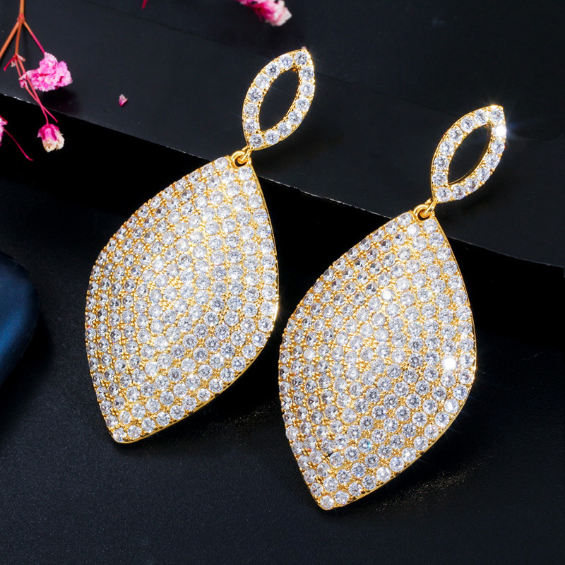 2024 Sparkling Dangle Earrings Luxury Jewelry 925 Sterling Silver Gold Fill Pave White Sapphire CZ Diamond Gemstones Party Women Wedding Drop Leaf Ear