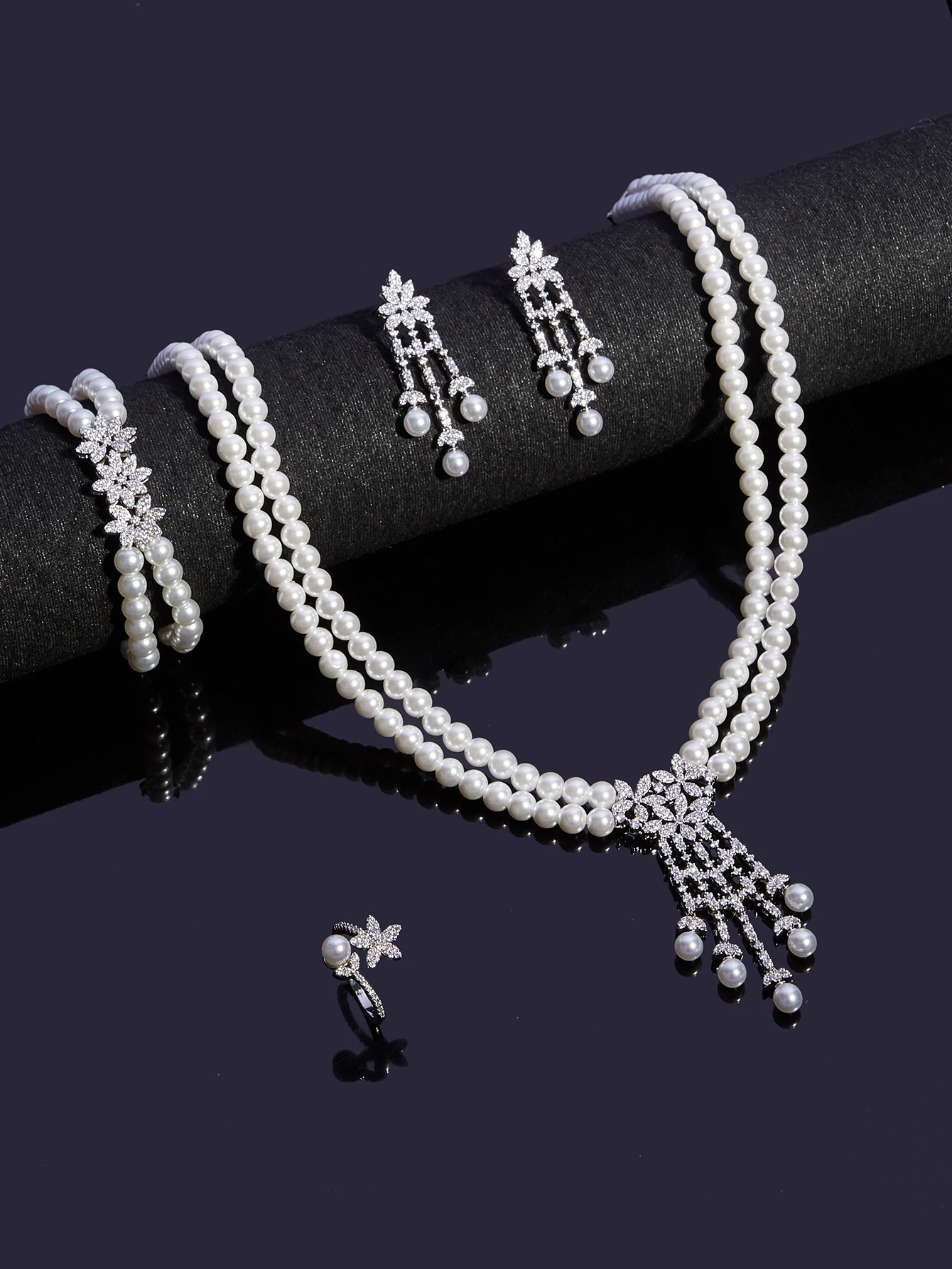 Fashion Pearl Tassel Necklace 4PCS Jewelry Set for Womens Wedding Party All Zircon Dubai Bridal Jewelry Set Gift 241115