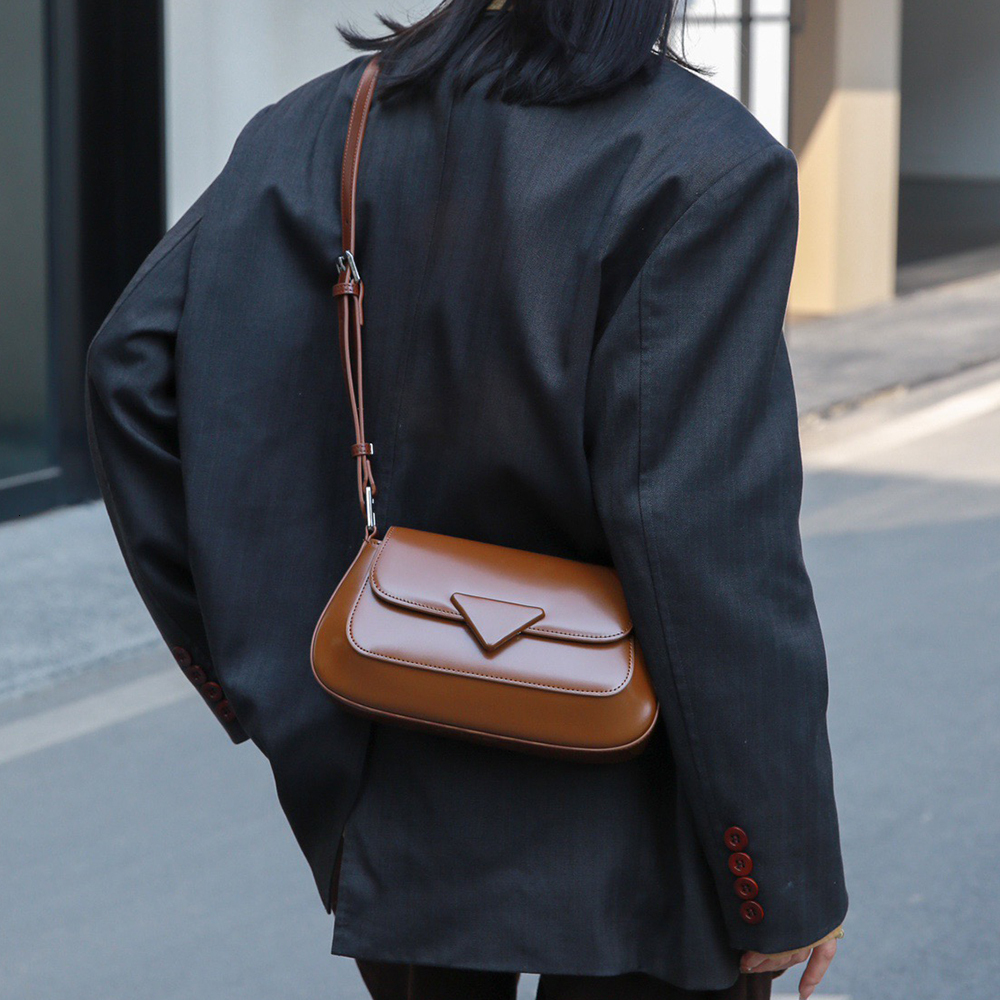 Retro Designer Women's Saddle Fashion Single Shoulder Underarm Bags With Adjustable Strap dddmymoon