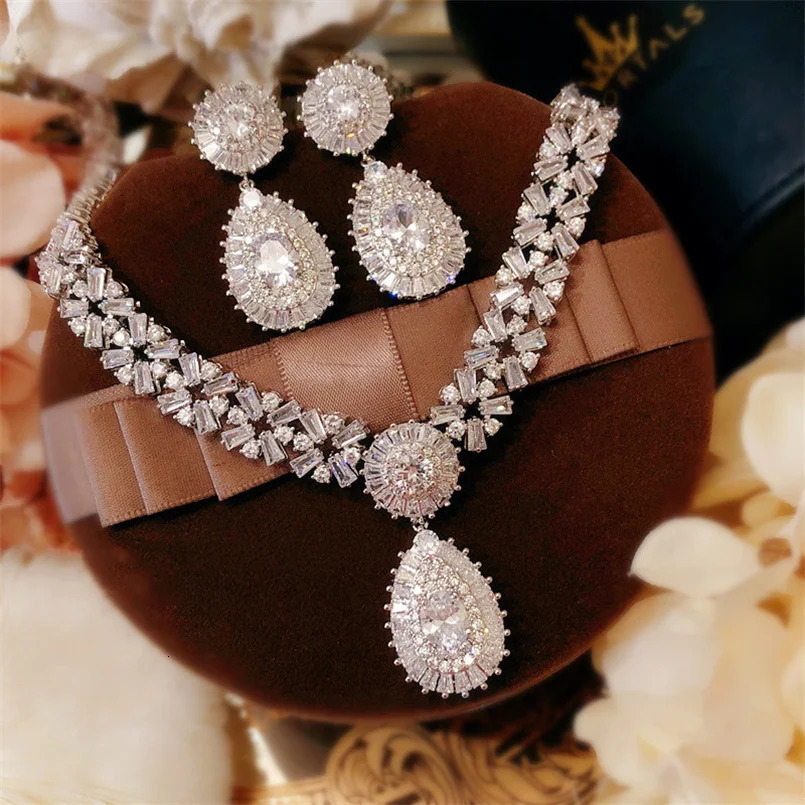 Necklace and Earring Set S925 Silver Needle 2-piece Bridal Jewelry Set Womens Crown Wedding Cube Zirconia Accessories 241115