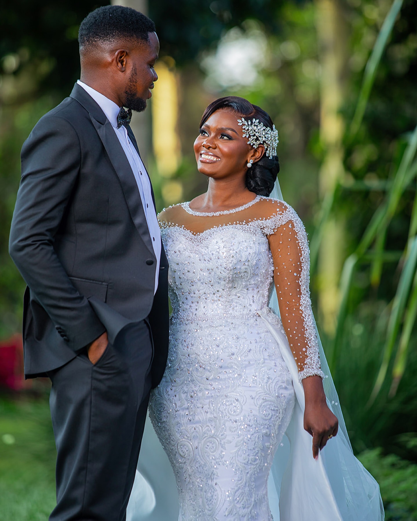 2024 Arabic Aso Ebi Plus Size Off White Bride Dresses Pearls Beaded Satin Detachable Train Lace Full Sleeves Vintage Bridal Gowns Dress For Bride