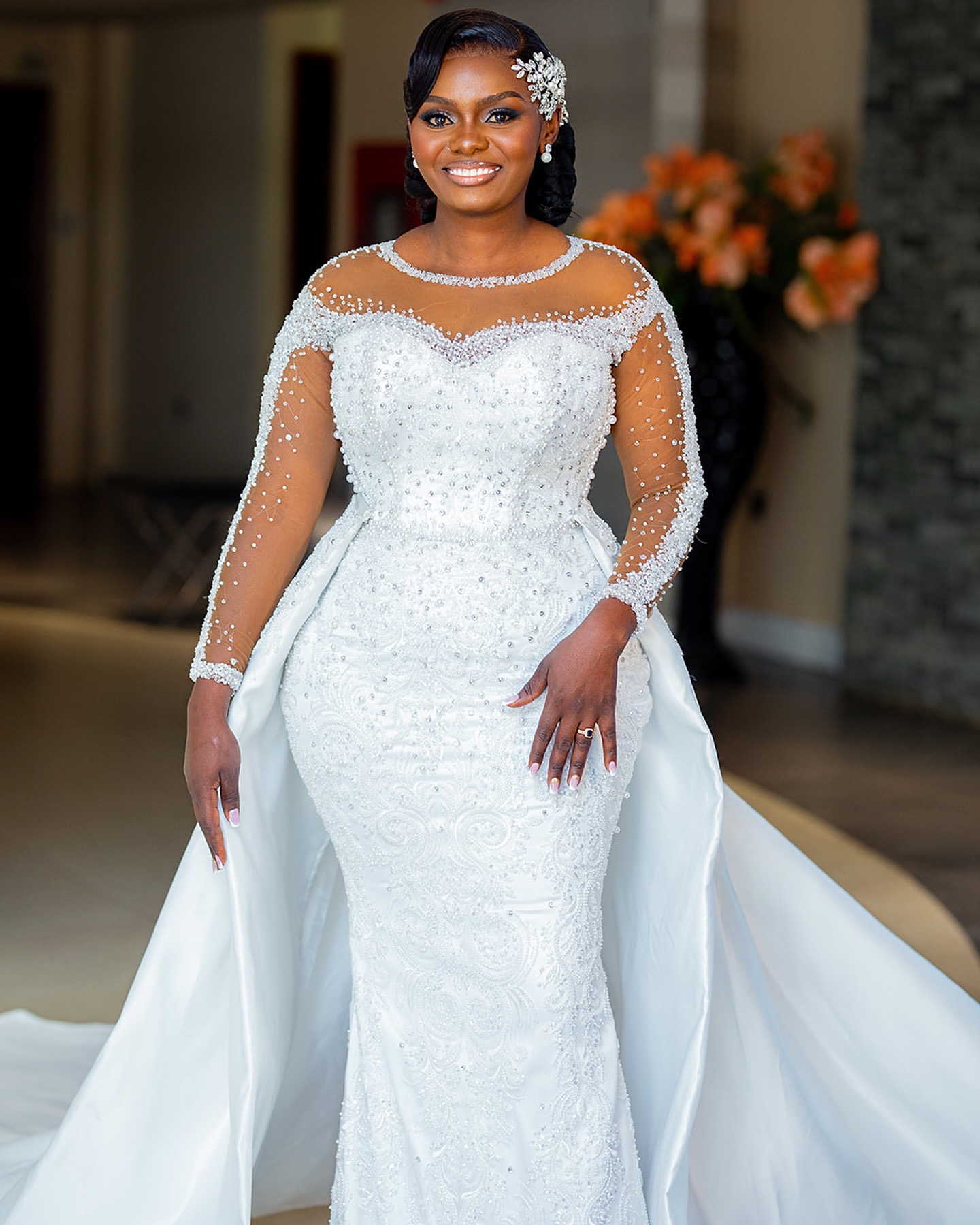 2024 Arabic Aso Ebi Plus Size Off White Bride Dresses Pearls Beaded Satin Detachable Train Lace Full Sleeves Vintage Bridal Gowns Dress For Bride