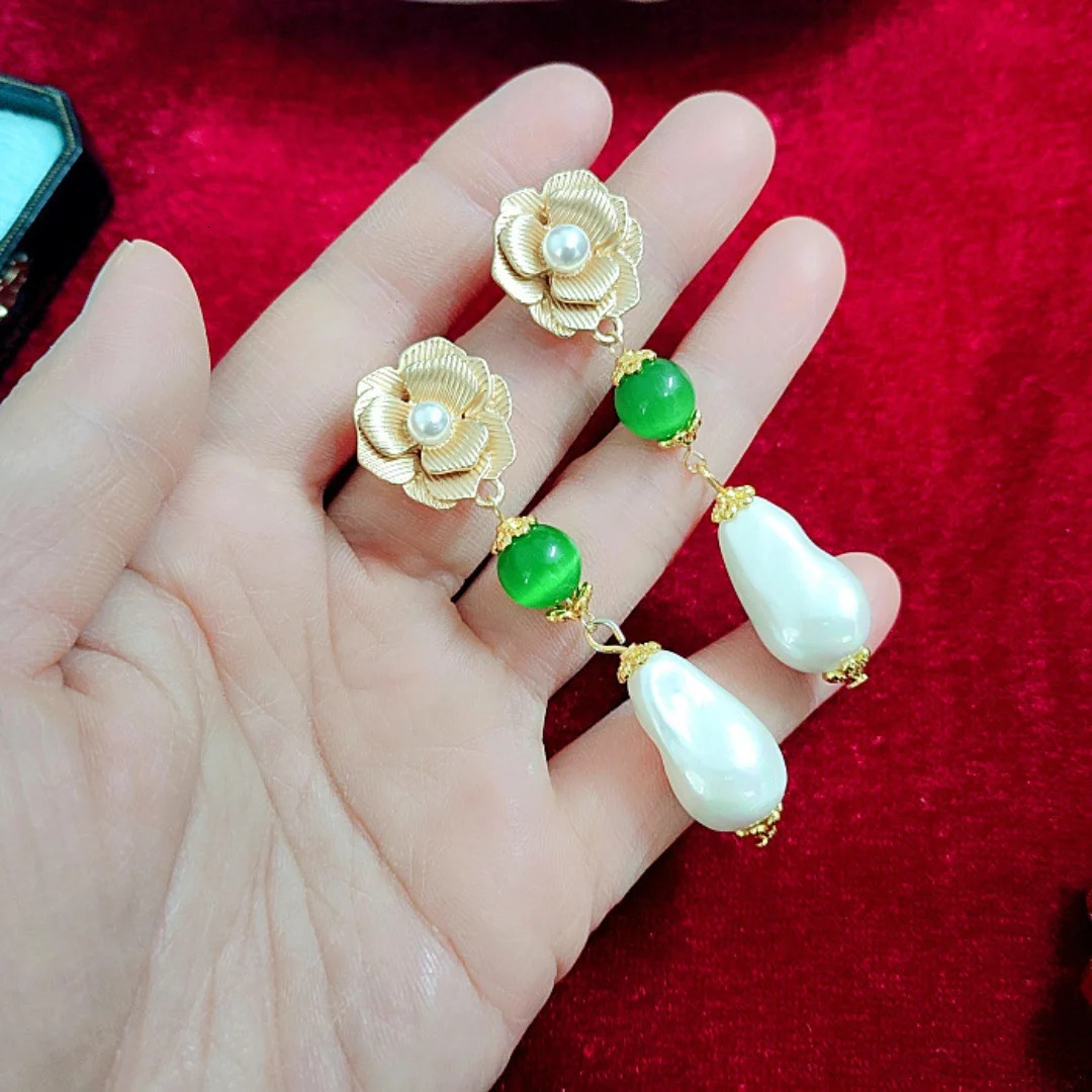 Vintage Medium Green Opal Baroque Jadeite Brooch Necklace Bracelet Flower Earring Set 241115