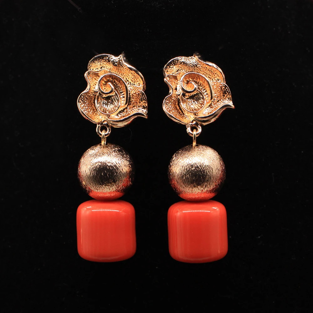 Nigeria wedding jewelry set imitates coral bead gold pendant necklace womens resin material African bride accessories 241115