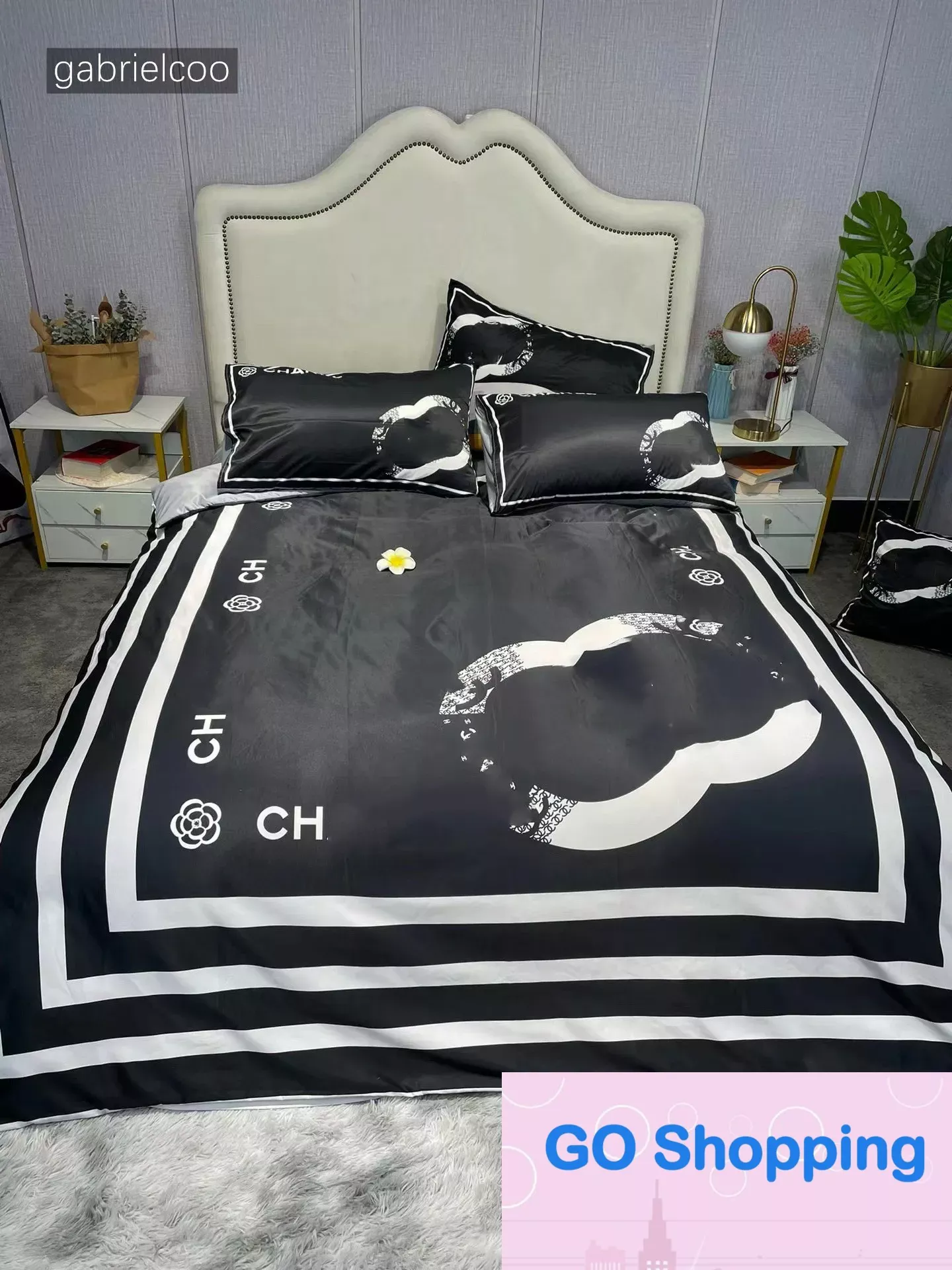 Fashion Designer Ice Silk Bedding Set with Classic Logo Print Summer Cool Duvet Cover Bed Sheet Pillow Cover 4 Piece Set Bedspread Suitable for 1.5m, 1.8m, and 2m Beds