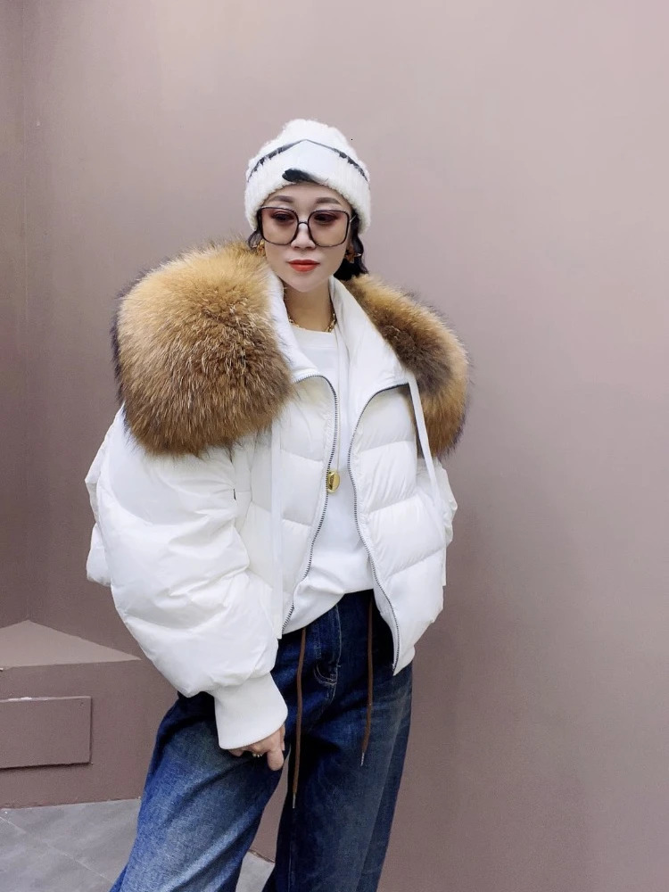 2023 Winter Puffer Jacket Women Large Real Raccoon Fur Collar Short Female Parkas Thick Warm 90 Goose Down Coat Loose 241115