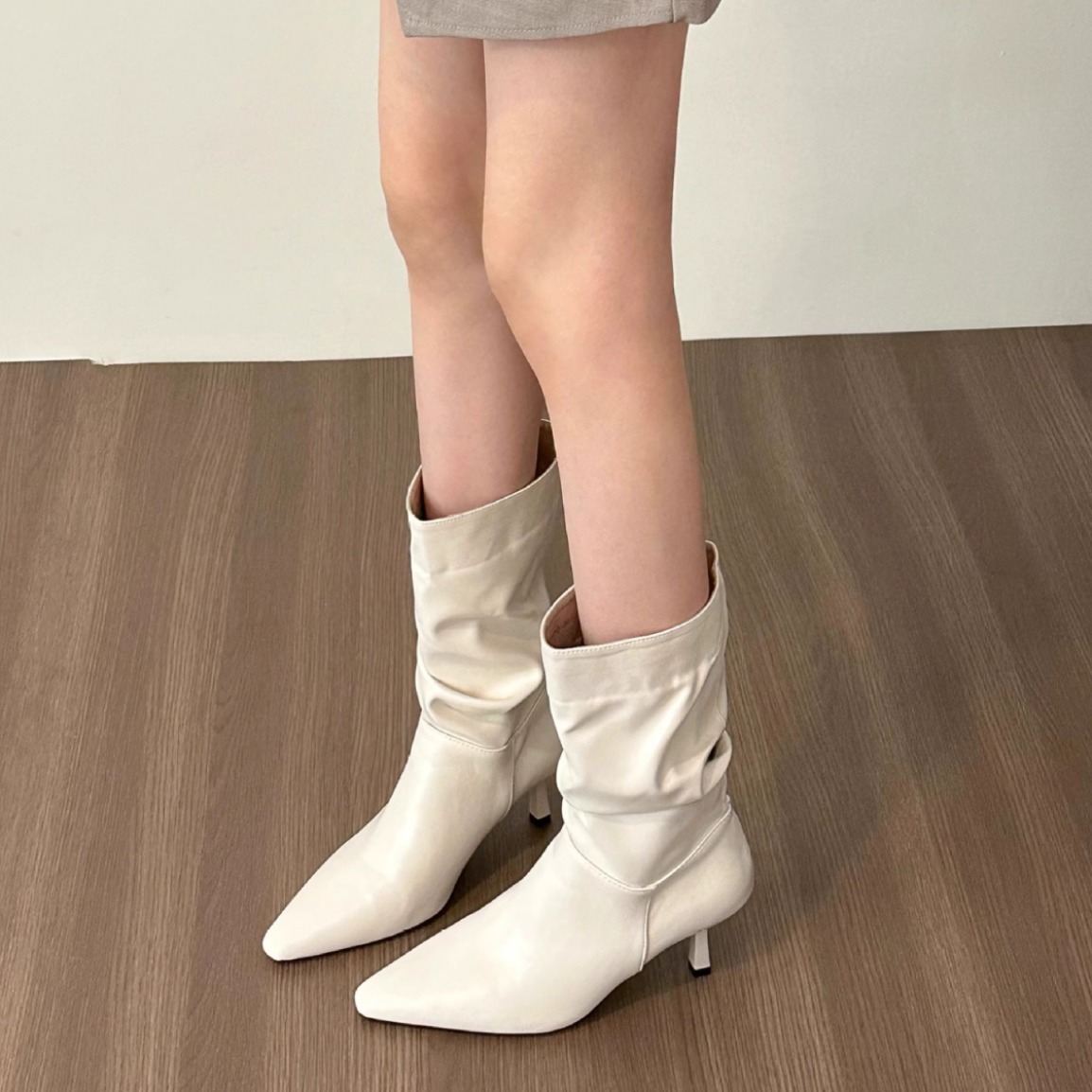 Women's Autumn/Winter New Style Rice White Pointed High-heeled Boots.
