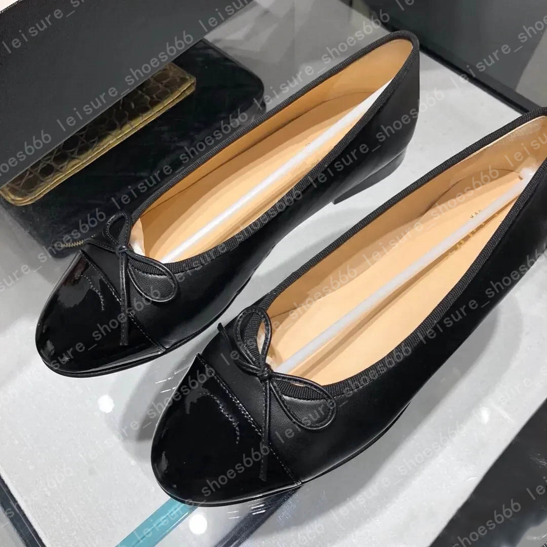Chaussures de créateurs Brand Paris Black Ballet Flats Chaussures Femmes Printemps matelassé en cuir authentique Slip online Luxury Toe Toe Dames