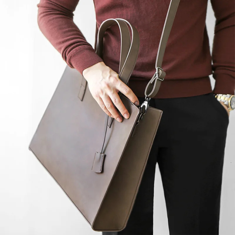 soft leather mens handbag retro large capacity handbag weekend mens shoulder messenger bag casual cross body bag 241114