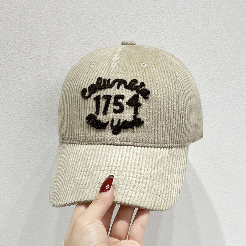 Designer cap Baseball caps hat Fashion New Men Women fitted hats Luxury embroidered baseball cap Sun Hats Adjustable cap Free shipping D-5