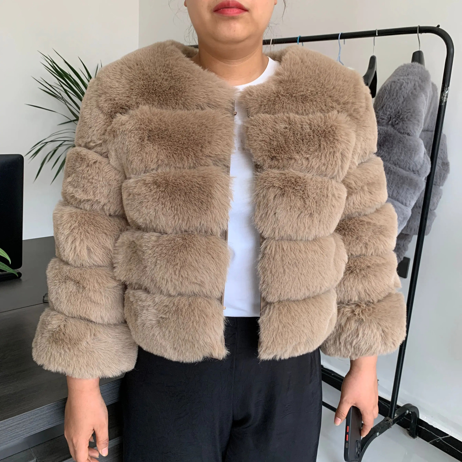 Womens faux fur coat Autumn Winter High Quality Faux Fox Fur Coat fluffy coat fur elegant faux fur 7xl plus size women clothing 241115